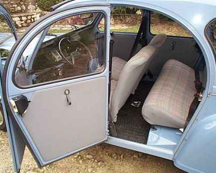 (c) www.frenchcars.fr.st 2002