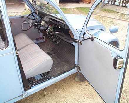 (c) www.frenchcars.fr.st 2002