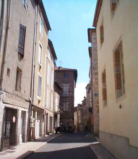 rue des soubirous (en allant vers Notre-Dame, depuis la place Charles de Gaulle rebaptise Franois Mitterrand